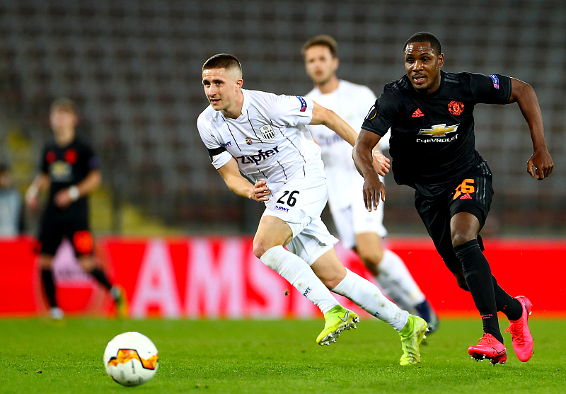 包含Doinb迎来七赛季高光表现，加拿大队球迷沸腾！的词条